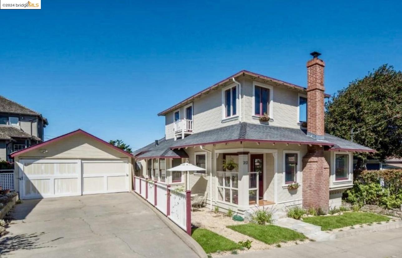 Detail Gallery Image 1 of 1 For 212 Carmel Ave, Pacific Grove,  CA 93950 - 2 Beds | 2 Baths
