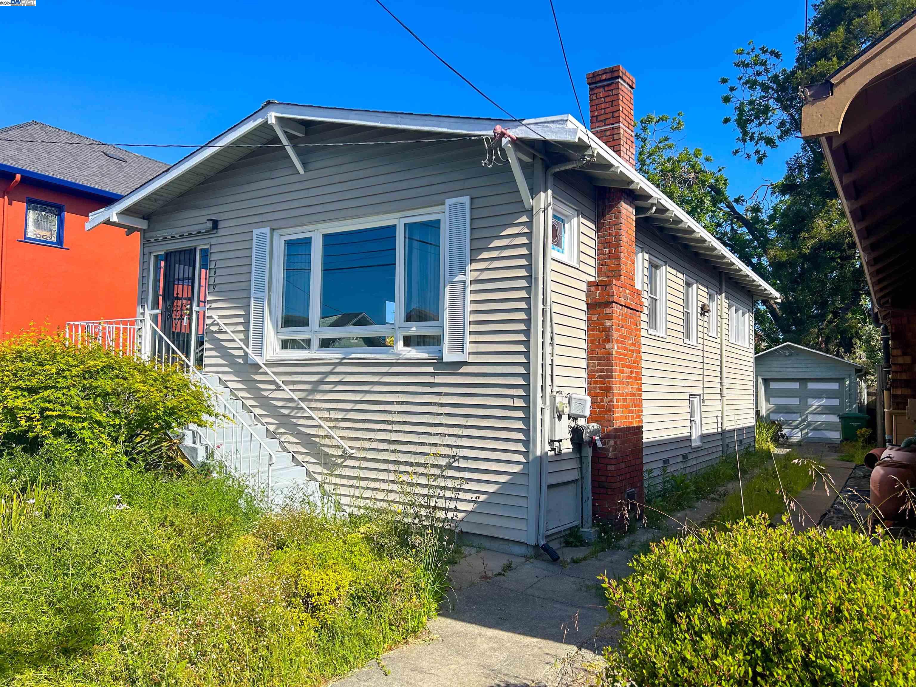 Detail Gallery Image 1 of 1 For 1619 Julia St, Berkeley,  CA 94703 - 3 Beds | 1 Baths