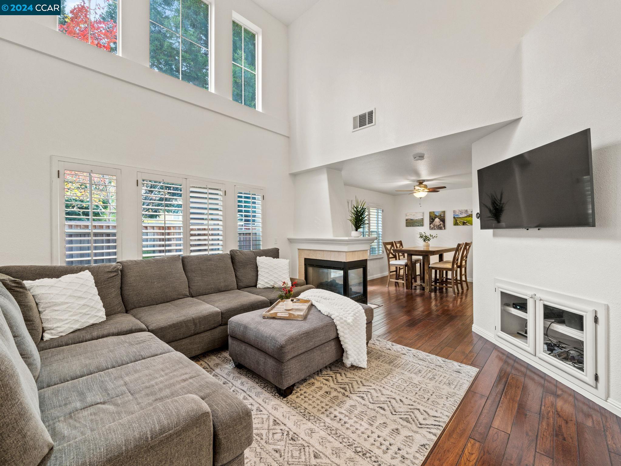 Detail Gallery Image 4 of 24 For 131 Coralflower Ln, San Ramon,  CA 94582 - 3 Beds | 2/1 Baths