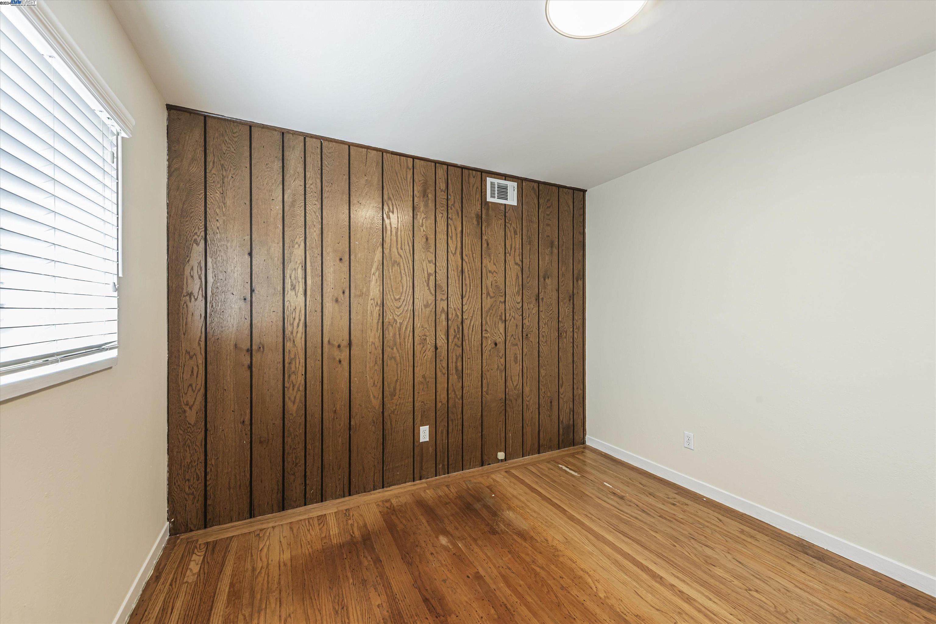 Detail Gallery Image 22 of 33 For 910 Emerald Ave, San Leandro,  CA 94577 - 3 Beds | 2 Baths