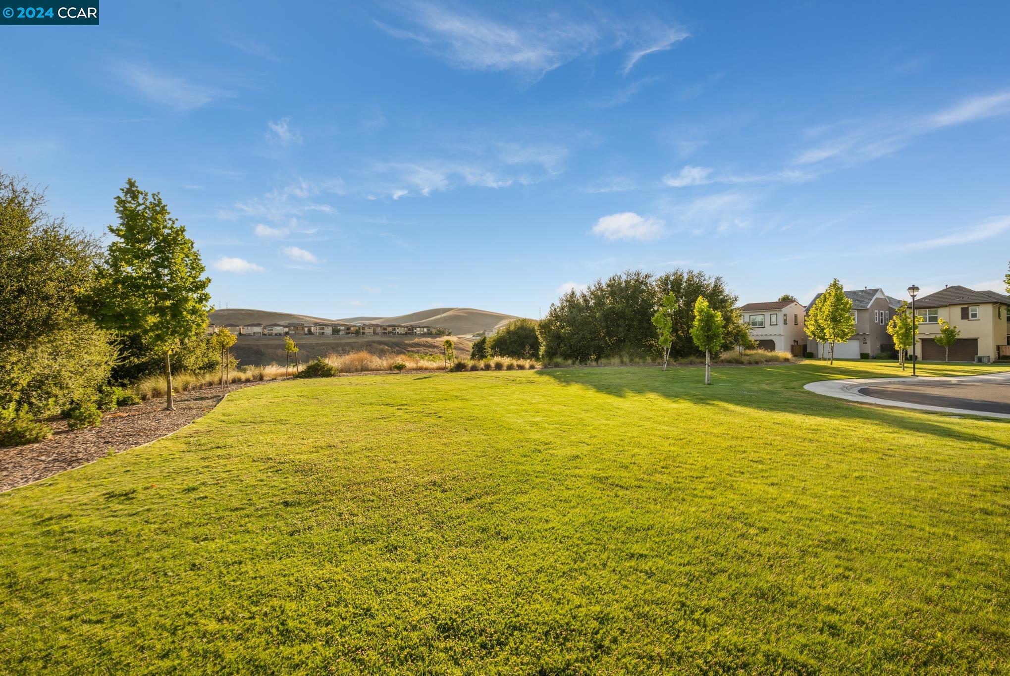 Detail Gallery Image 38 of 44 For 3026 Sonsilla Ln, San Ramon,  CA 94582 - 4 Beds | 3/1 Baths