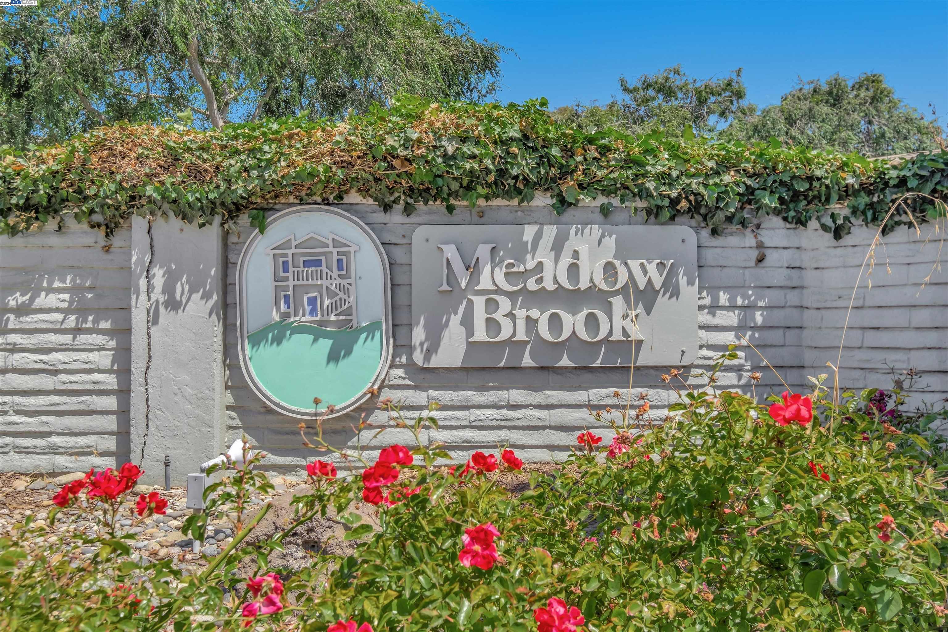 MLS: 41079372 Condo For Sale