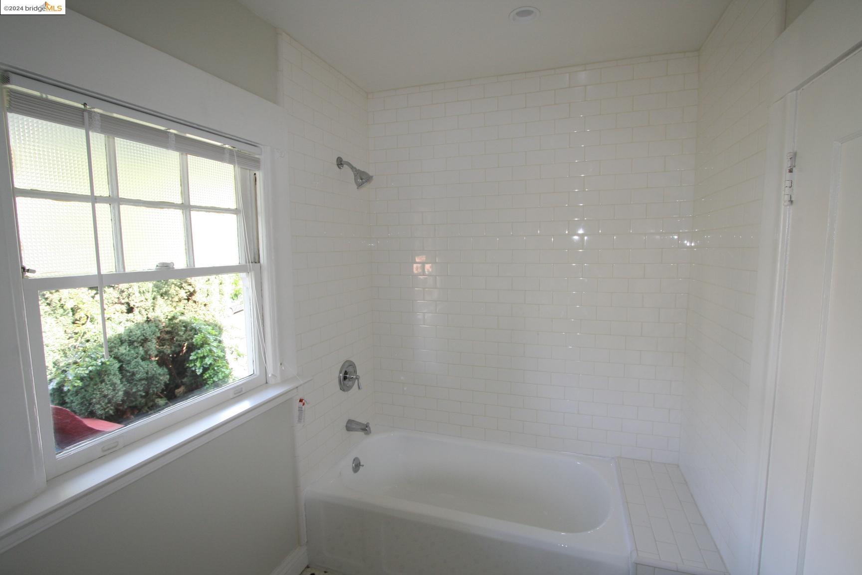 Detail Gallery Image 24 of 24 For 353 Bellevue Ave, Oakland,  CA 94610 - – Beds | – Baths