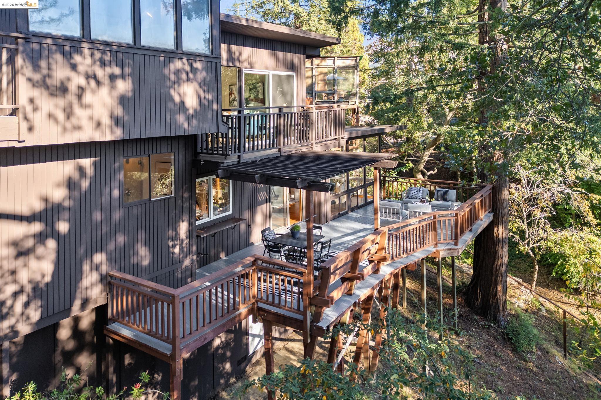 2153 Magellan Dr