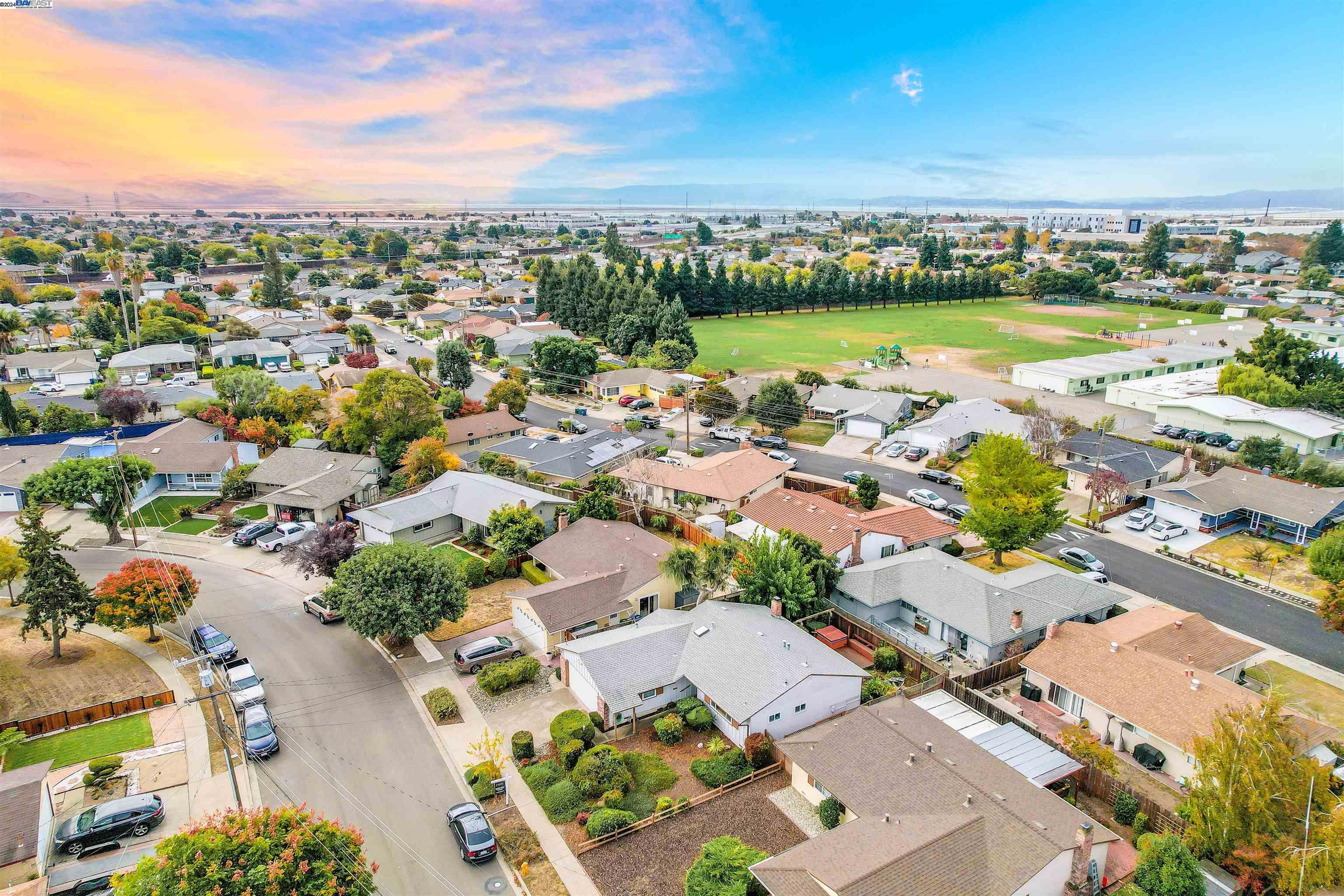 Detail Gallery Image 35 of 40 For 2120 Trafalgar Ave, Hayward,  CA 94545 - 3 Beds | 2 Baths