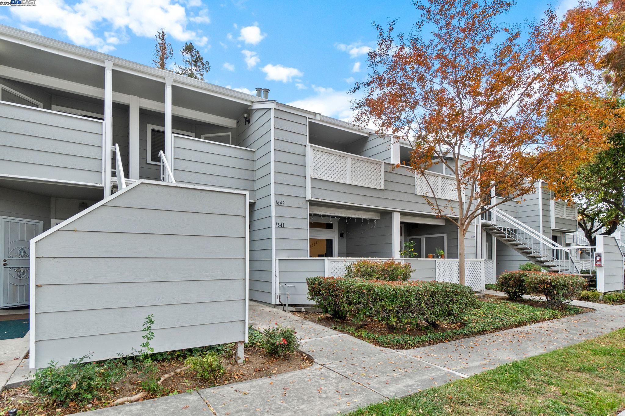 Detail Gallery Image 1 of 1 For 1643 Thorncrest Dr, San Jose,  CA 95131 - 2 Beds | 2 Baths