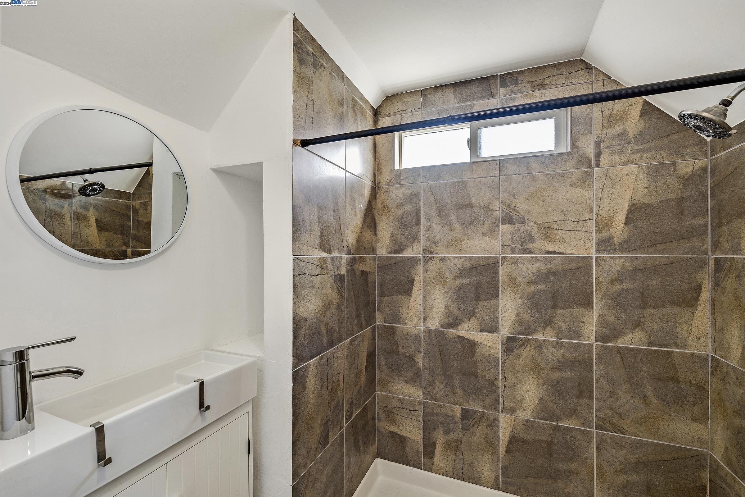 Detail Gallery Image 26 of 30 For 8524 Dowling St, Oakland,  CA 94605 - 2 Beds | 1 Baths