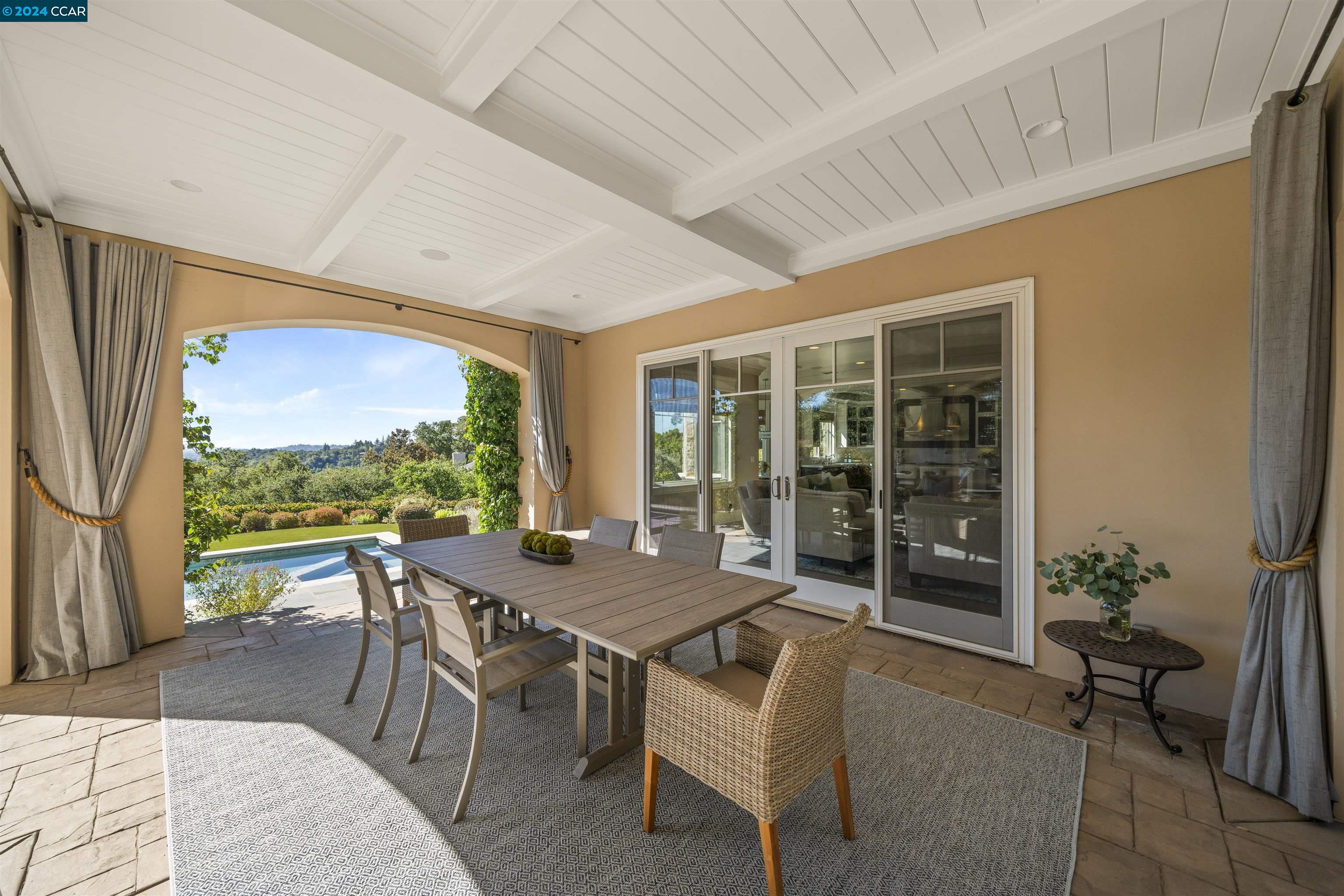 Detail Gallery Image 25 of 60 For 27 Orinda View Rd, Orinda,  CA 94563 - 5 Beds | 5/1 Baths