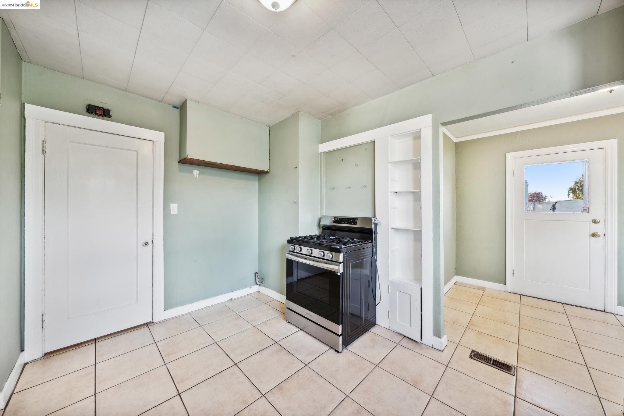 Detail Gallery Image 21 of 44 For 455 Key Blvd, Richmond,  CA 94805 - 3 Beds | 1/1 Baths