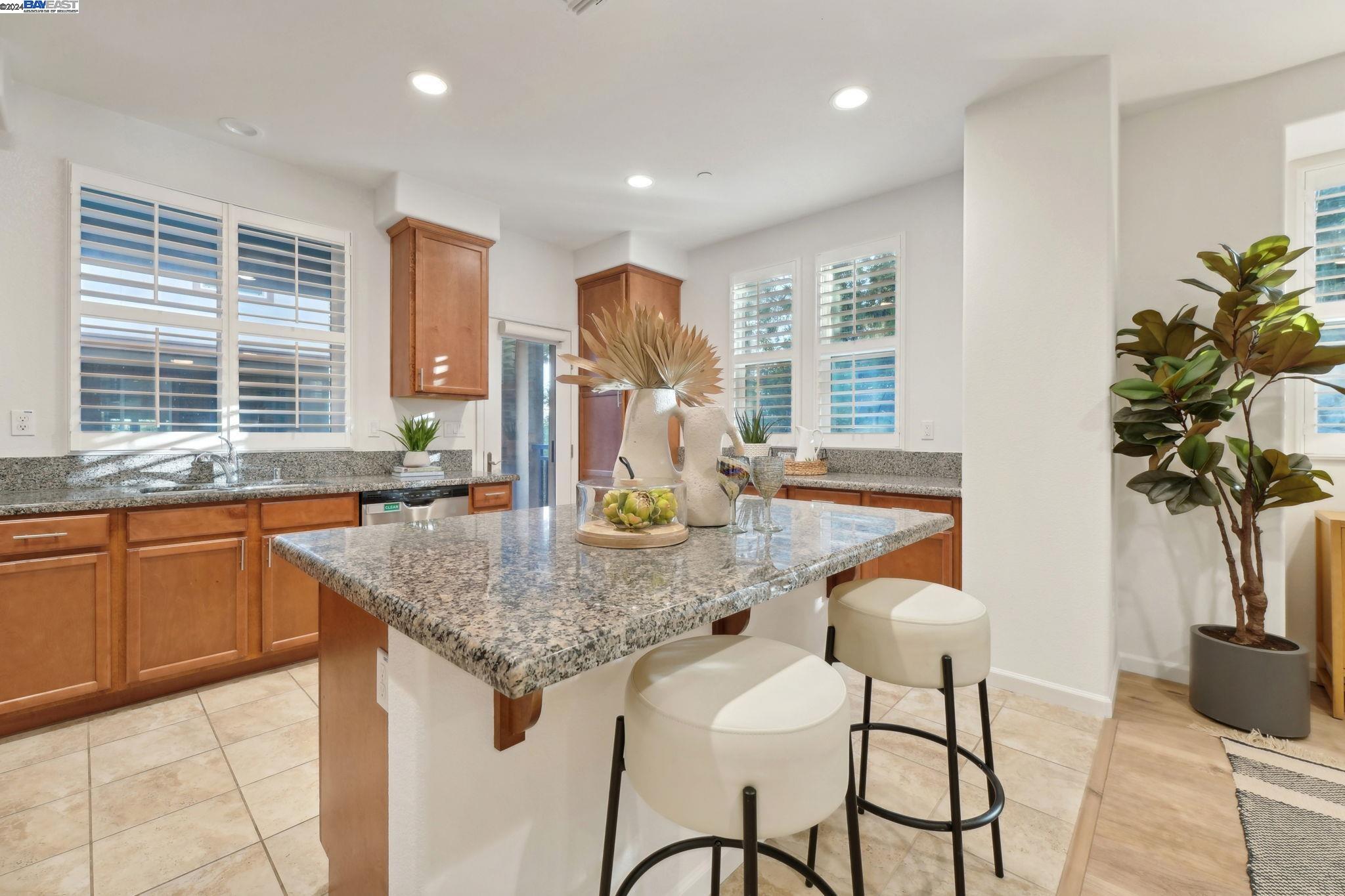 Detail Gallery Image 12 of 25 For 455 Ryan Terrace, San Ramon,  CA 94583 - 4 Beds | 3/1 Baths