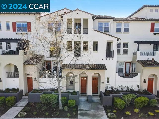 MLS: 41079609 Condo For Sale