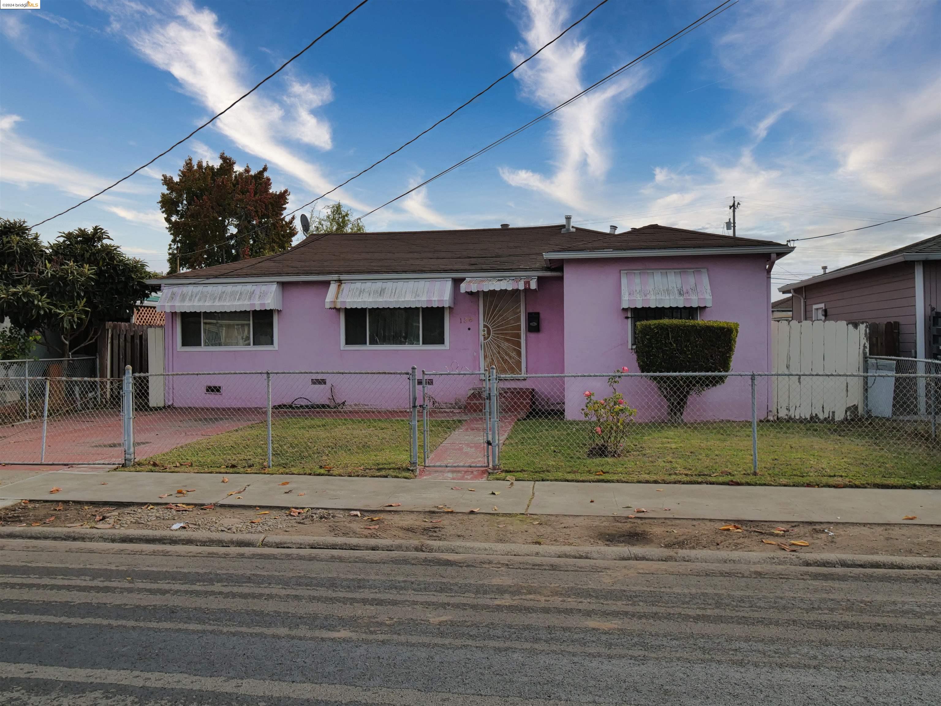 138 Eldridge Avenue, Oakland, California 94603, 3 Bedrooms Bedrooms, 6 Rooms Rooms,1 BathroomBathrooms,Residential,For Sale,138 Eldridge Avenue,41079615