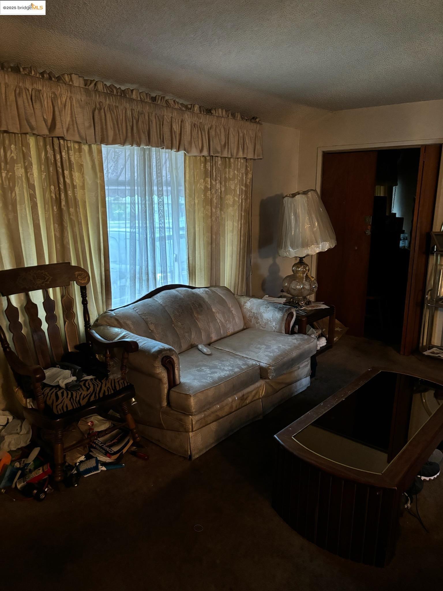 138 Eldridge Avenue, Oakland, California 94603, 3 Bedrooms Bedrooms, 6 Rooms Rooms,1 BathroomBathrooms,Residential,For Sale,138 Eldridge Avenue,41079615