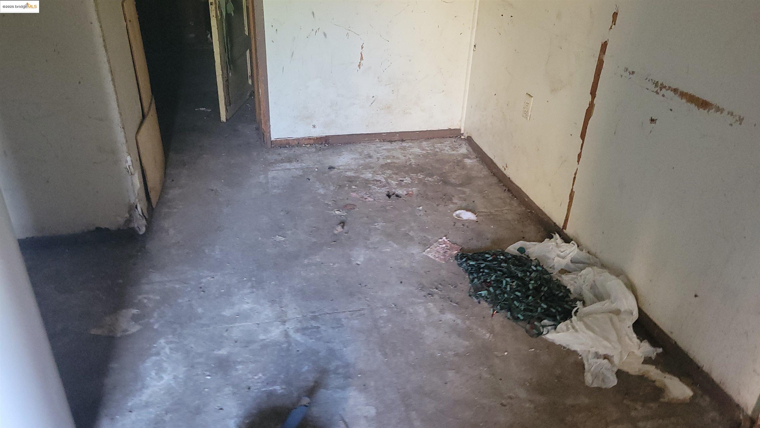 138 Eldridge Avenue, Oakland, California 94603, 3 Bedrooms Bedrooms, 6 Rooms Rooms,1 BathroomBathrooms,Residential,For Sale,138 Eldridge Avenue,41079615