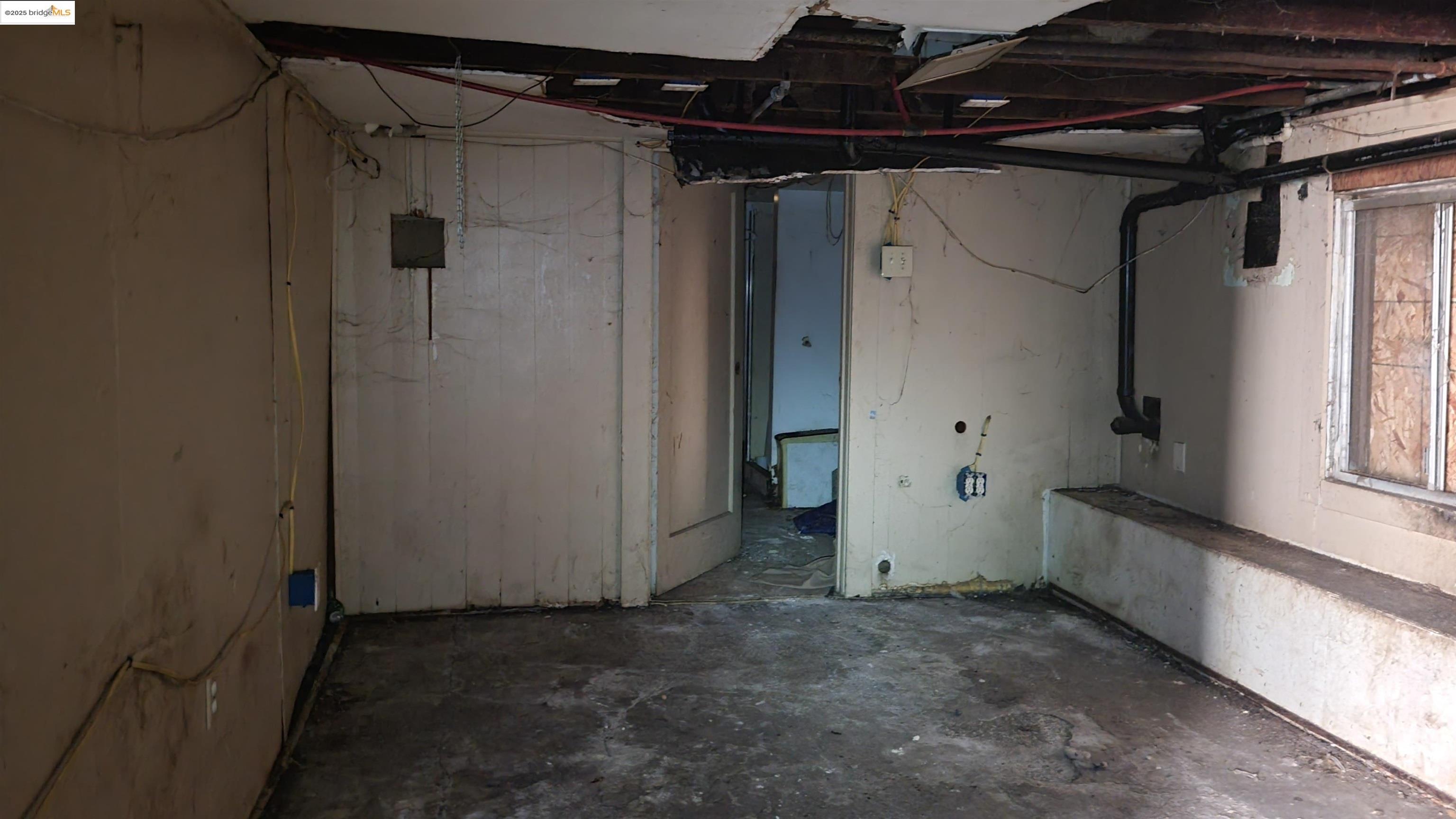 138 Eldridge Avenue, Oakland, California 94603, 3 Bedrooms Bedrooms, 6 Rooms Rooms,1 BathroomBathrooms,Residential,For Sale,138 Eldridge Avenue,41079615