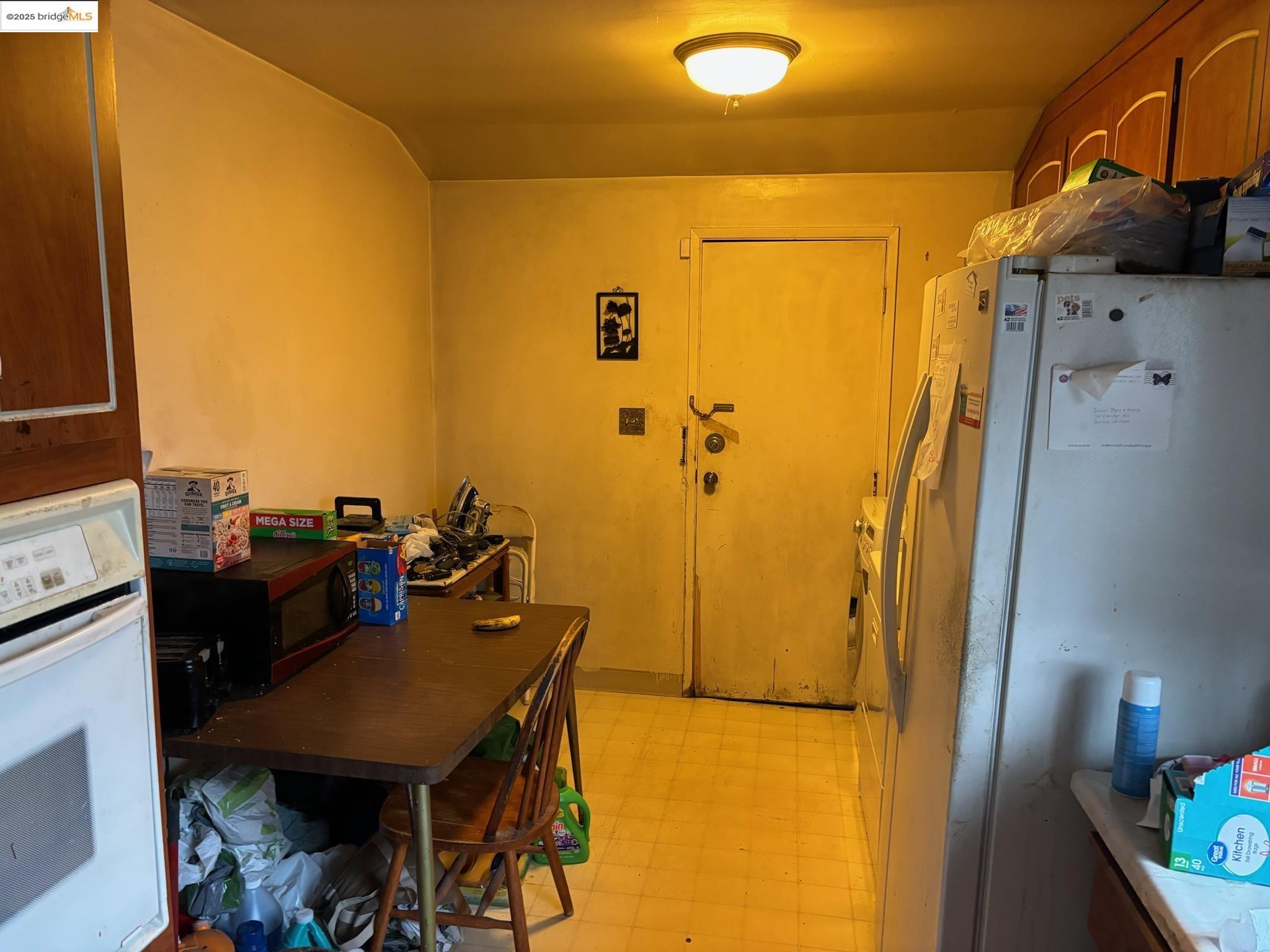 138 Eldridge Avenue, Oakland, California 94603, 3 Bedrooms Bedrooms, 6 Rooms Rooms,1 BathroomBathrooms,Residential,For Sale,138 Eldridge Avenue,41079615