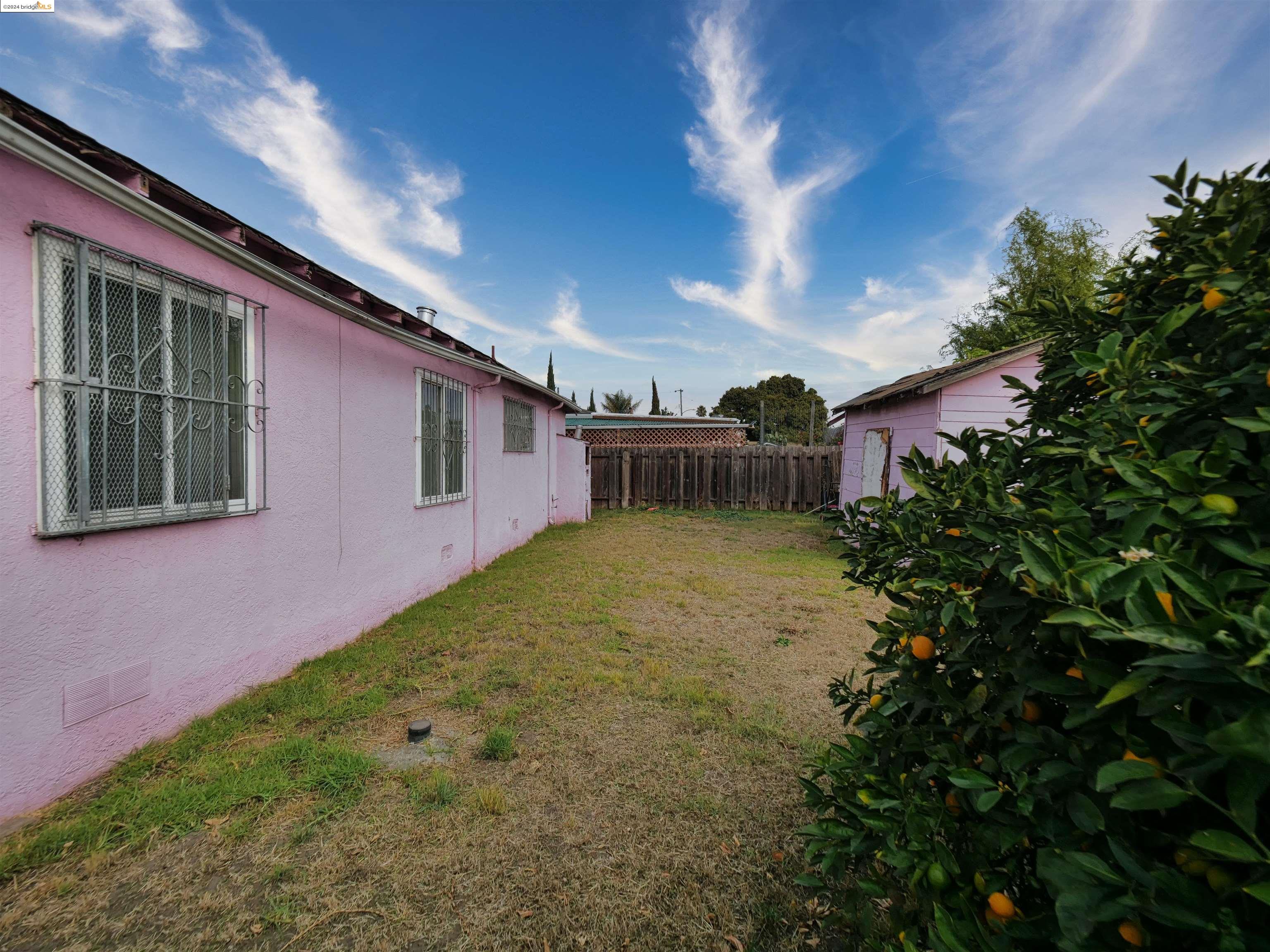 138 Eldridge Avenue, Oakland, California 94603, 3 Bedrooms Bedrooms, 6 Rooms Rooms,1 BathroomBathrooms,Residential,For Sale,138 Eldridge Avenue,41079615