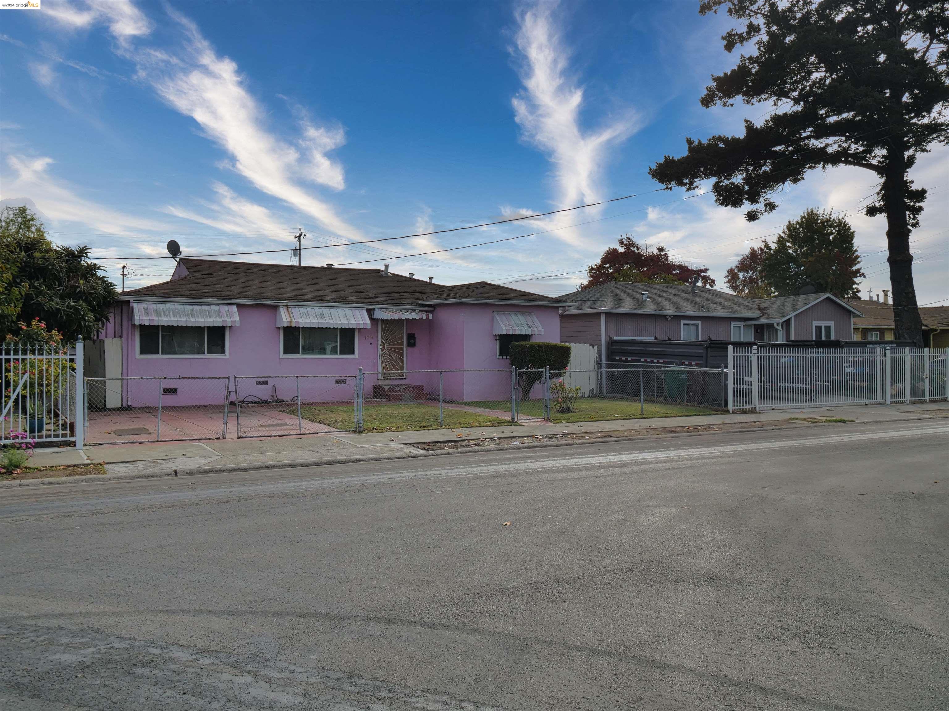 138 Eldridge Avenue, Oakland, California 94603, 3 Bedrooms Bedrooms, 6 Rooms Rooms,1 BathroomBathrooms,Residential,For Sale,138 Eldridge Avenue,41079615