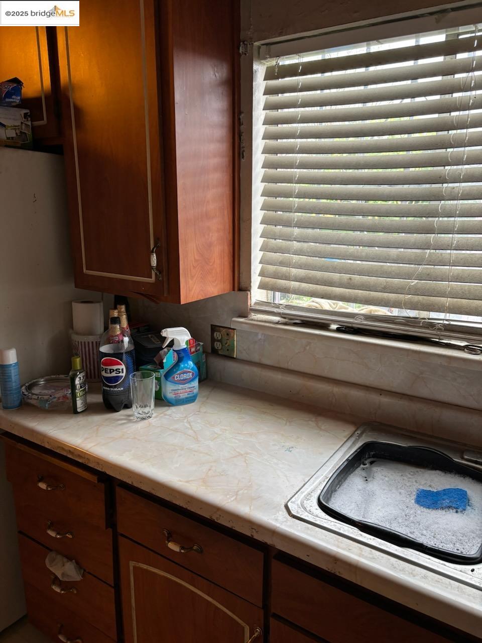 138 Eldridge Avenue, Oakland, California 94603, 3 Bedrooms Bedrooms, 6 Rooms Rooms,1 BathroomBathrooms,Residential,For Sale,138 Eldridge Avenue,41079615