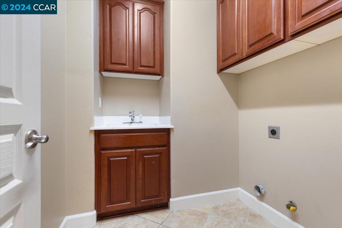 Detail Gallery Image 5 of 23 For 15 Sagebrush Ct, American Canyon,  CA 94503 - 4 Beds | 3/1 Baths