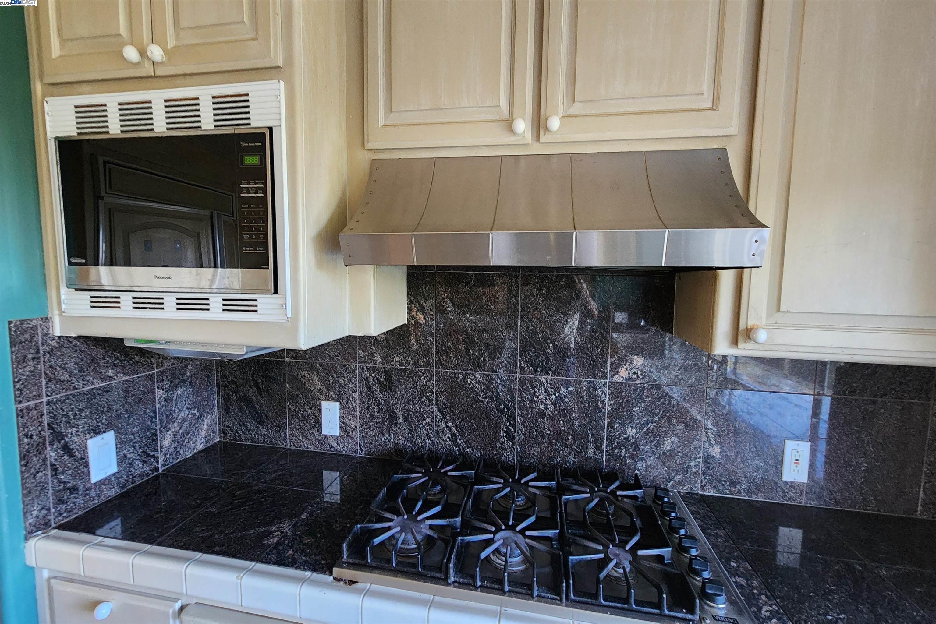 Detail Gallery Image 36 of 60 For 245 Heacox Rd, Woodside,  CA 94062 - 5 Beds | 5 Baths