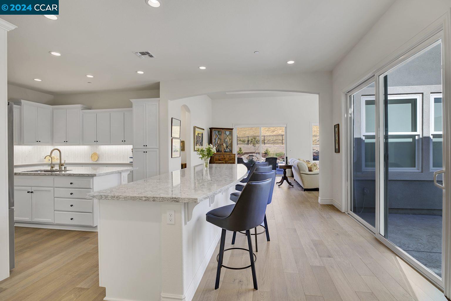 Detail Gallery Image 9 of 55 For 2093 Solera St, Brentwood,  CA 94513 - 2 Beds | 2/1 Baths