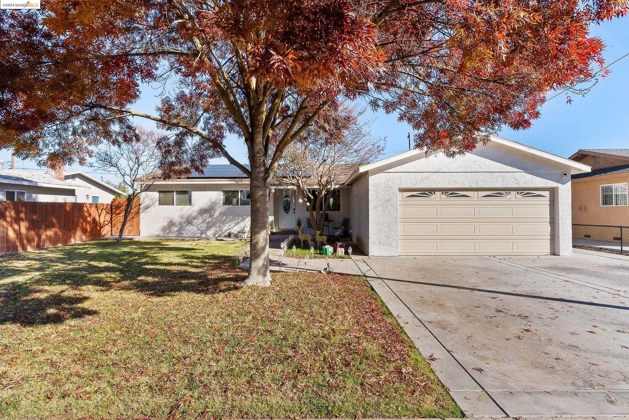 Detail Gallery Image 1 of 1 For 1222 Amy Dr, Newman,  CA 95360 - 3 Beds | 2 Baths