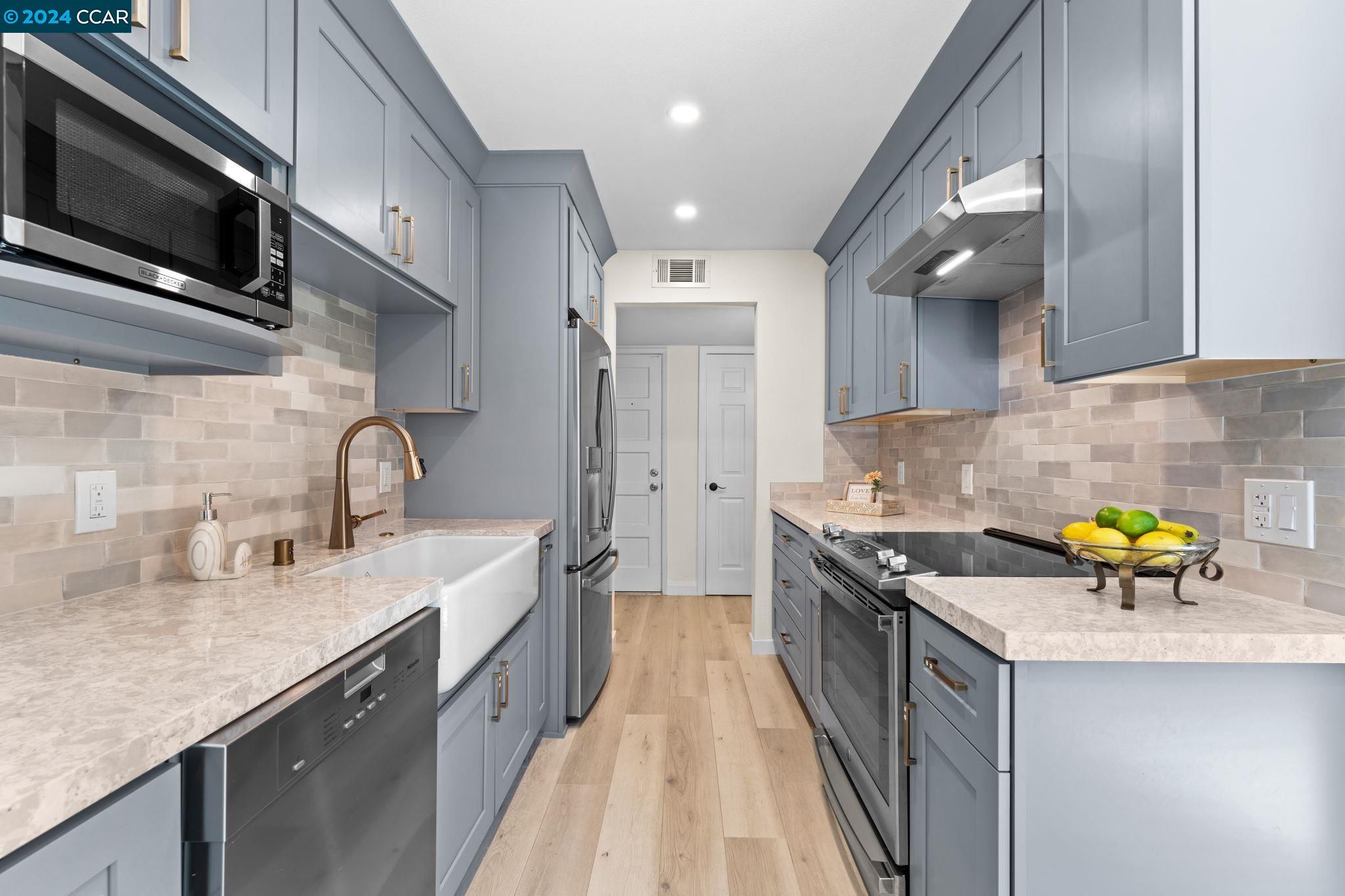 Photo #5: 41079809 Listing 