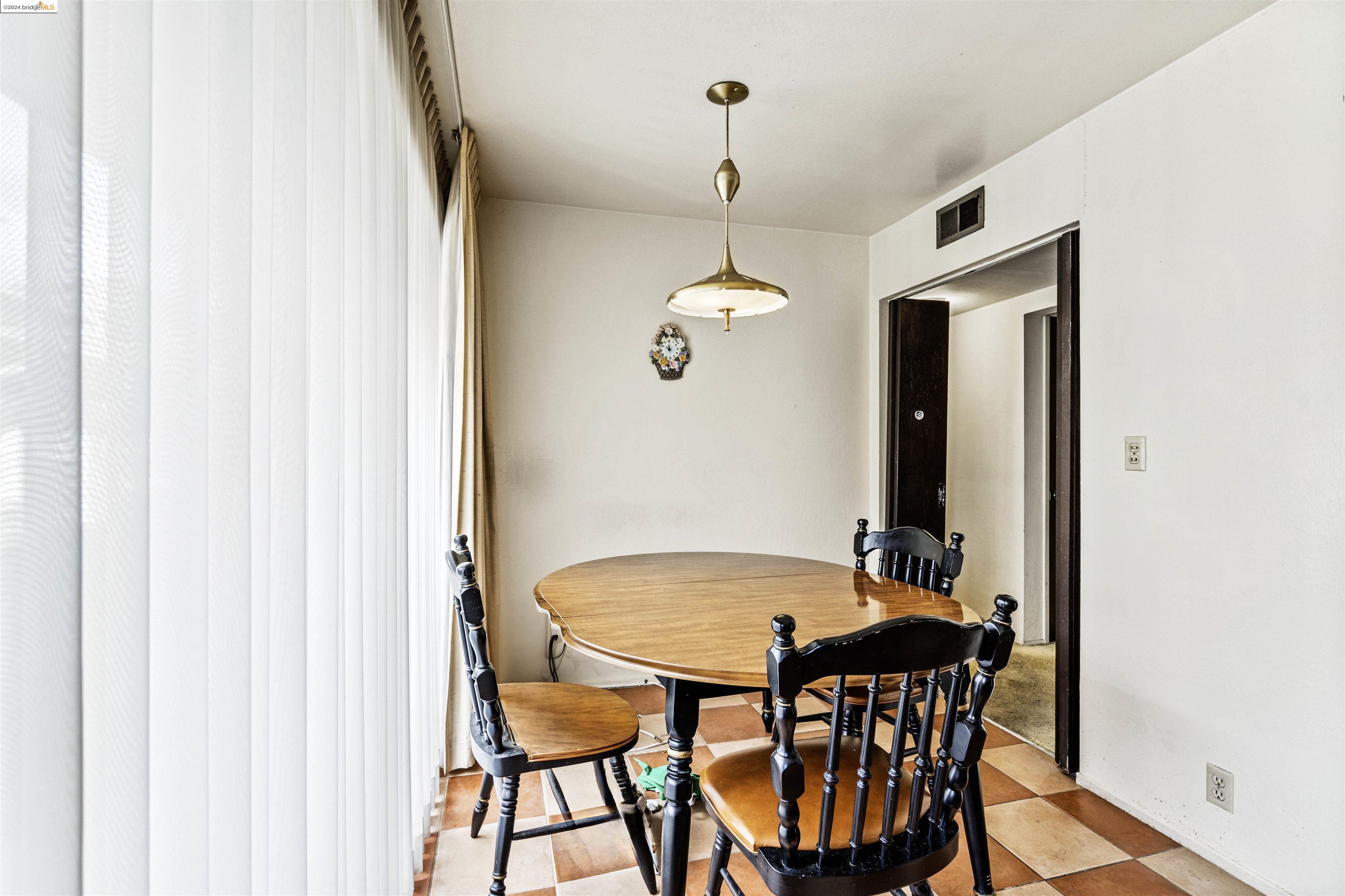 Photo #5: 41079834 Listing 