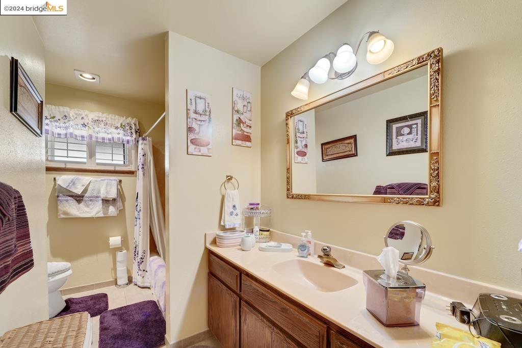 Detail Gallery Image 17 of 23 For 1782 Astor Ct, San Leandro,  CA 94577 - 3 Beds | 2/1 Baths