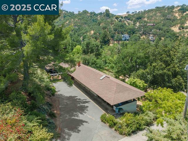 Detail Gallery Image 3 of 17 For 144 Castle Crest Rd, Alamo,  CA 94507 - 3 Beds | 1/1 Baths