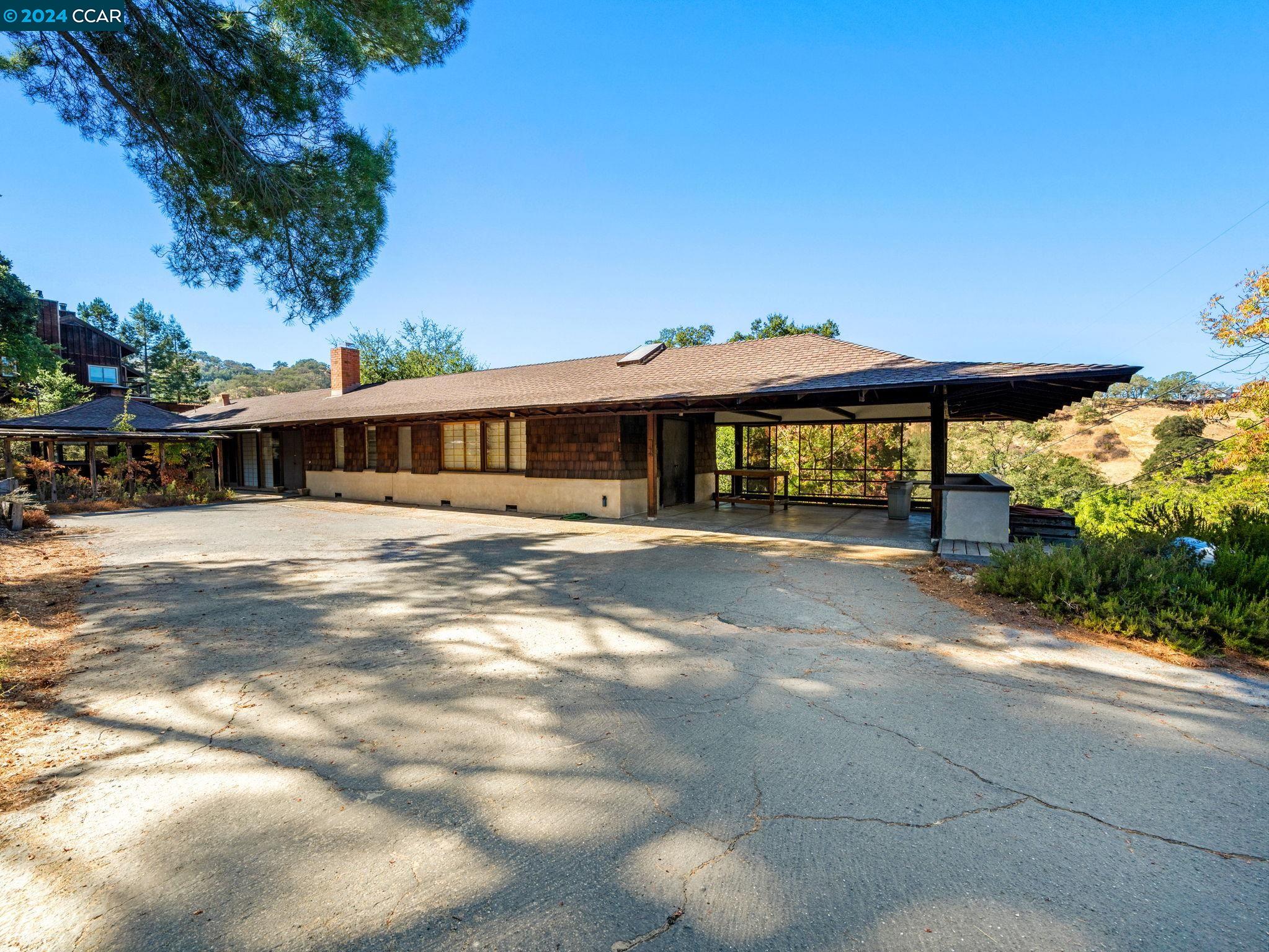 Detail Gallery Image 5 of 17 For 144 Castle Crest Rd, Alamo,  CA 94507 - 3 Beds | 1/1 Baths