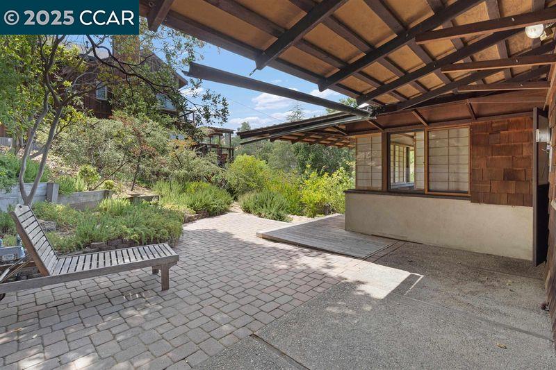 Detail Gallery Image 8 of 17 For 144 Castle Crest Rd, Alamo,  CA 94507 - 3 Beds | 1/1 Baths