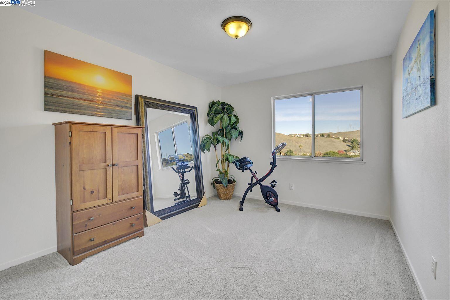 Detail Gallery Image 17 of 43 For 260 Napoli Court, Hercules,  CA 94547 - 3 Beds | 2 Baths