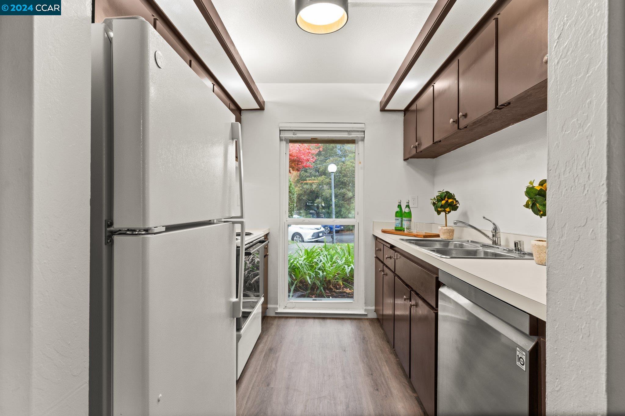 Photo #5: 41079871 Listing 
