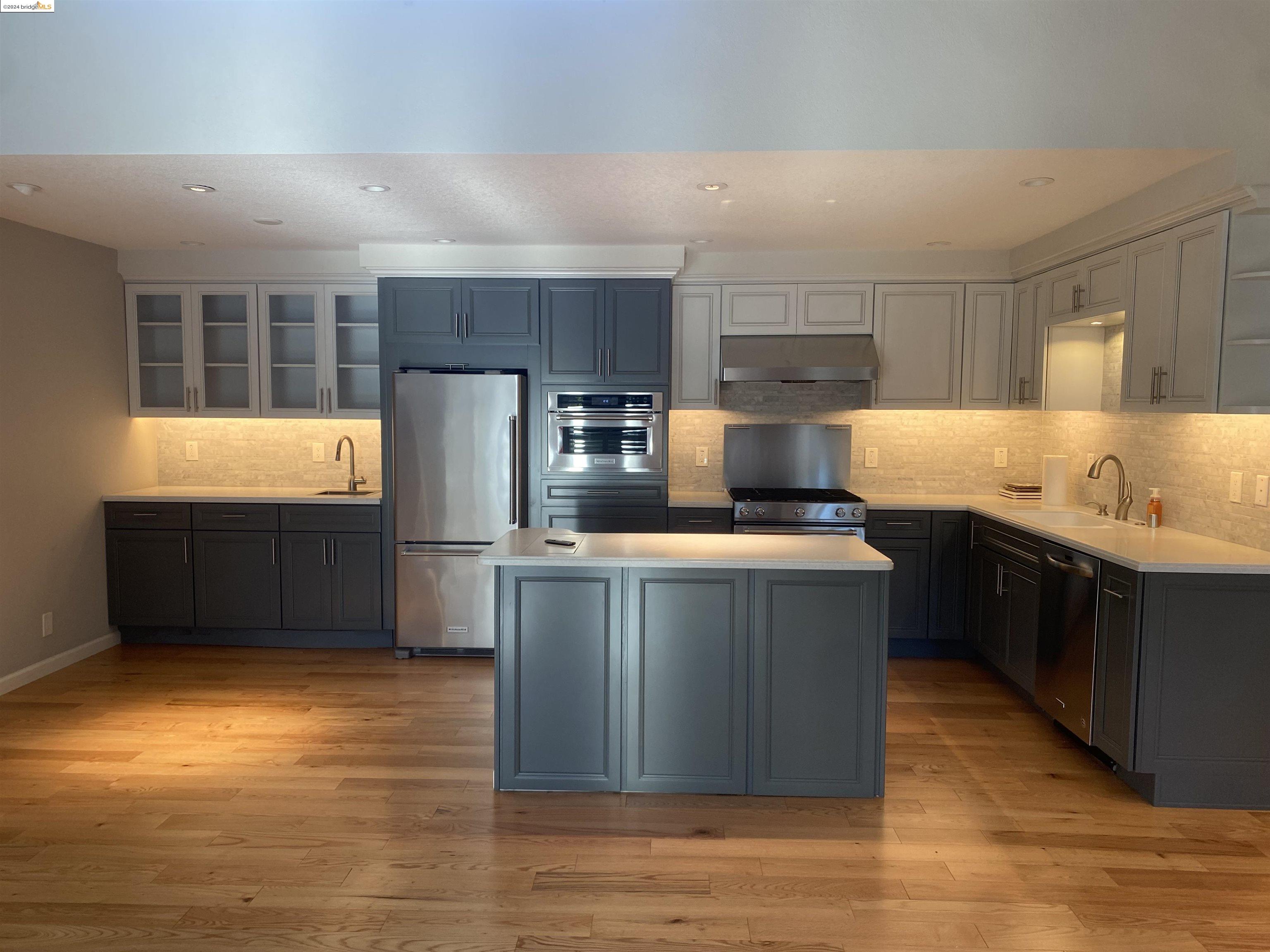Photo #11: 41079935 Listing: Photo #11