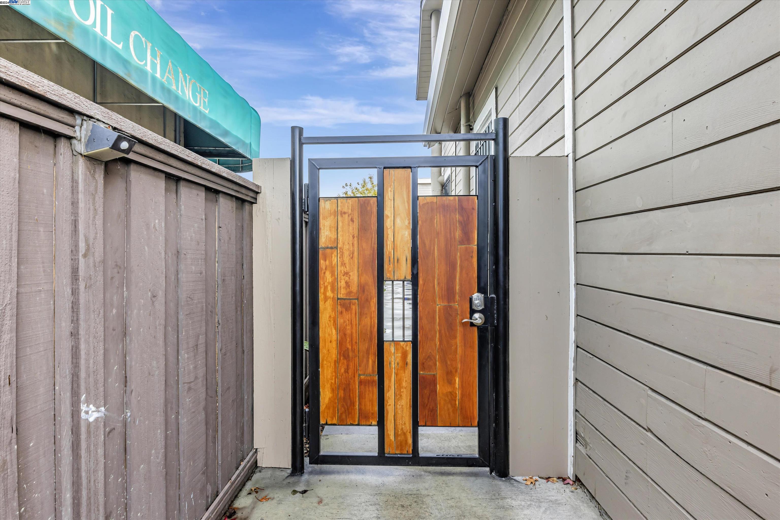 Detail Gallery Image 29 of 35 For 15540 Hesperian Blvd, San Lorenzo,  CA 94580 - – Beds | – Baths