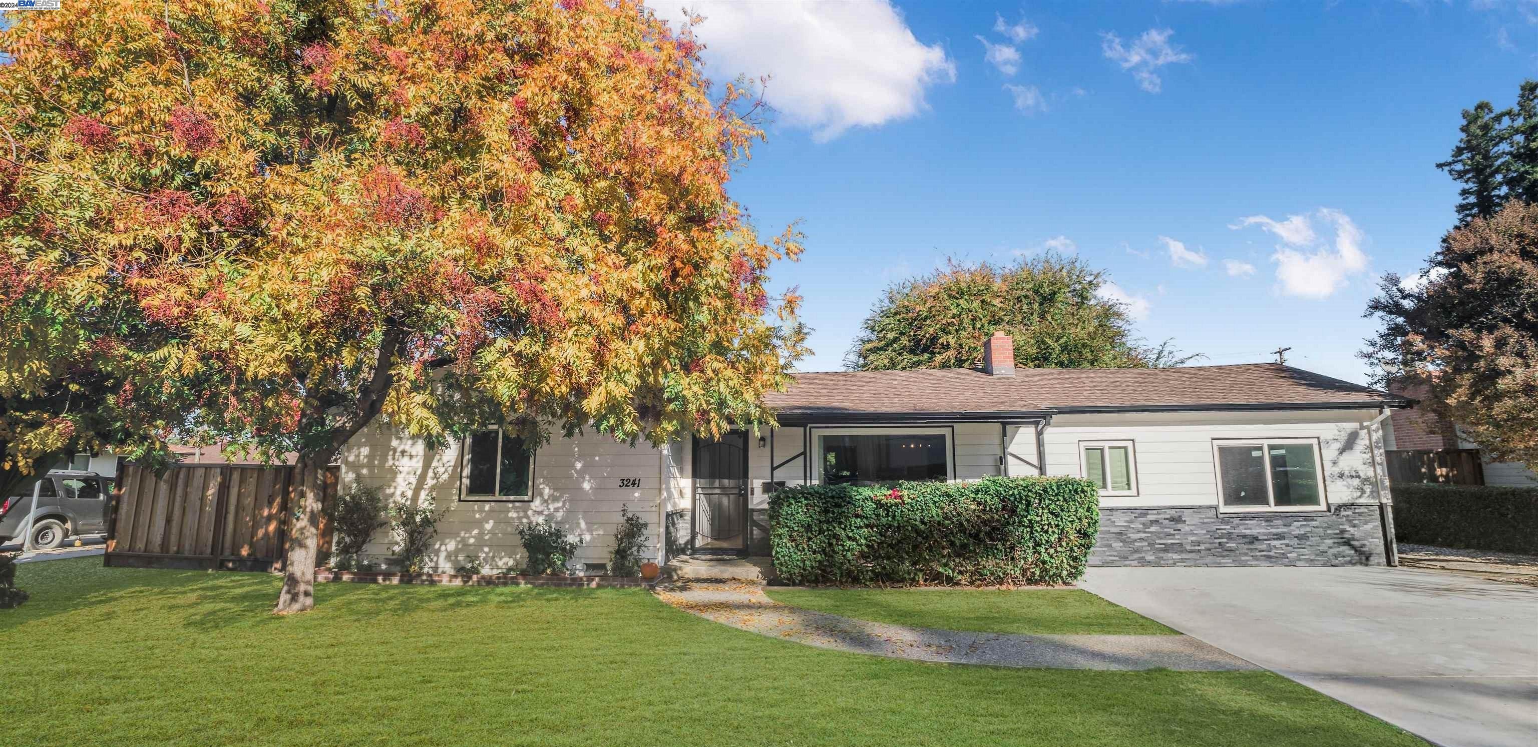 Detail Gallery Image 1 of 1 For 3241 Payne Ave, San Jose,  CA 95117 - 4 Beds | 2 Baths