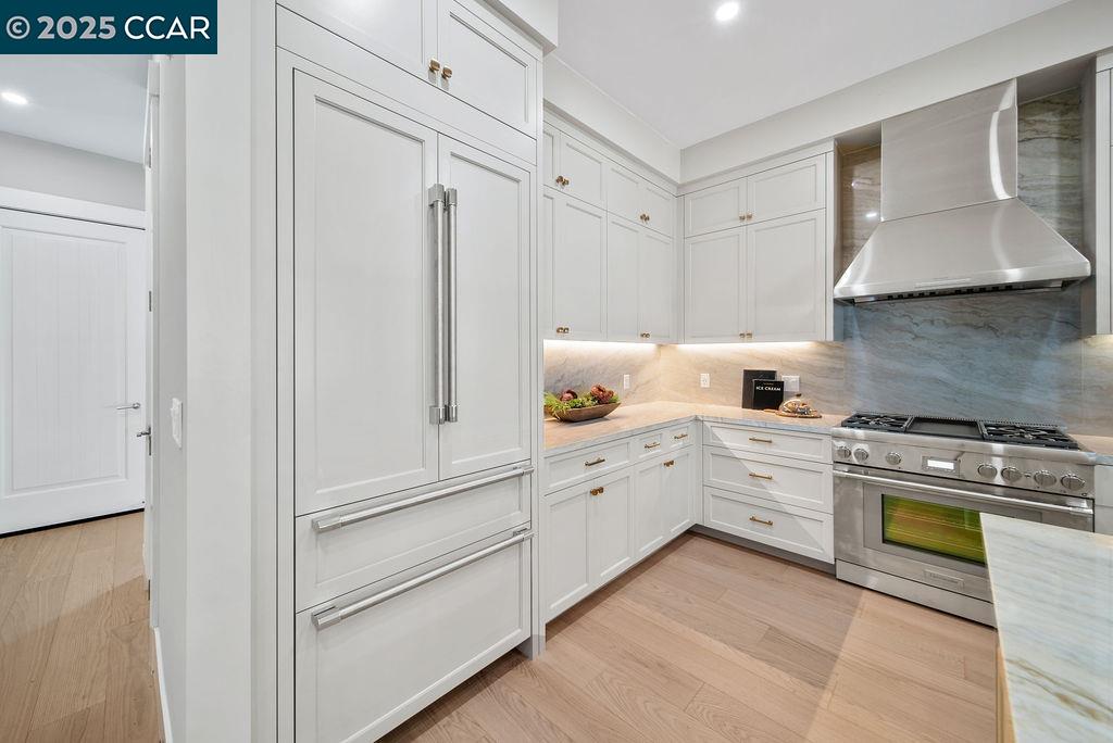 Detail Gallery Image 13 of 32 For 600 Hartz Ave #107,  Danville,  CA 94526 - 2 Beds | 2/1 Baths