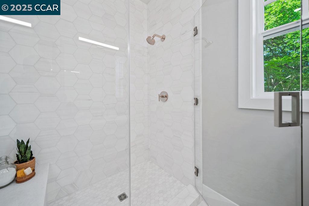Detail Gallery Image 22 of 32 For 600 Hartz Ave #107,  Danville,  CA 94526 - 2 Beds | 2/1 Baths