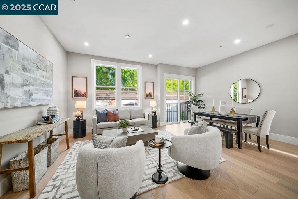 Detail Gallery Image 5 of 32 For 600 Hartz Ave #107,  Danville,  CA 94526 - 2 Beds | 2/1 Baths