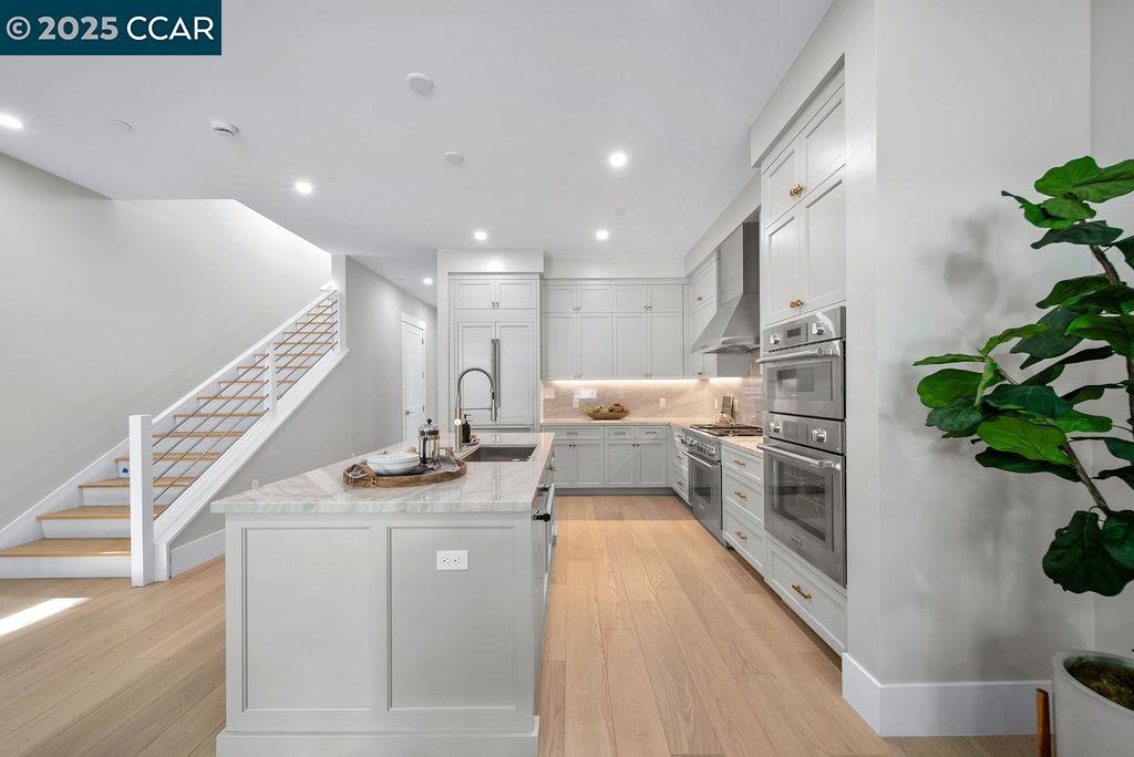 Detail Gallery Image 10 of 32 For 600 Hartz Ave #107,  Danville,  CA 94526 - 2 Beds | 2/1 Baths