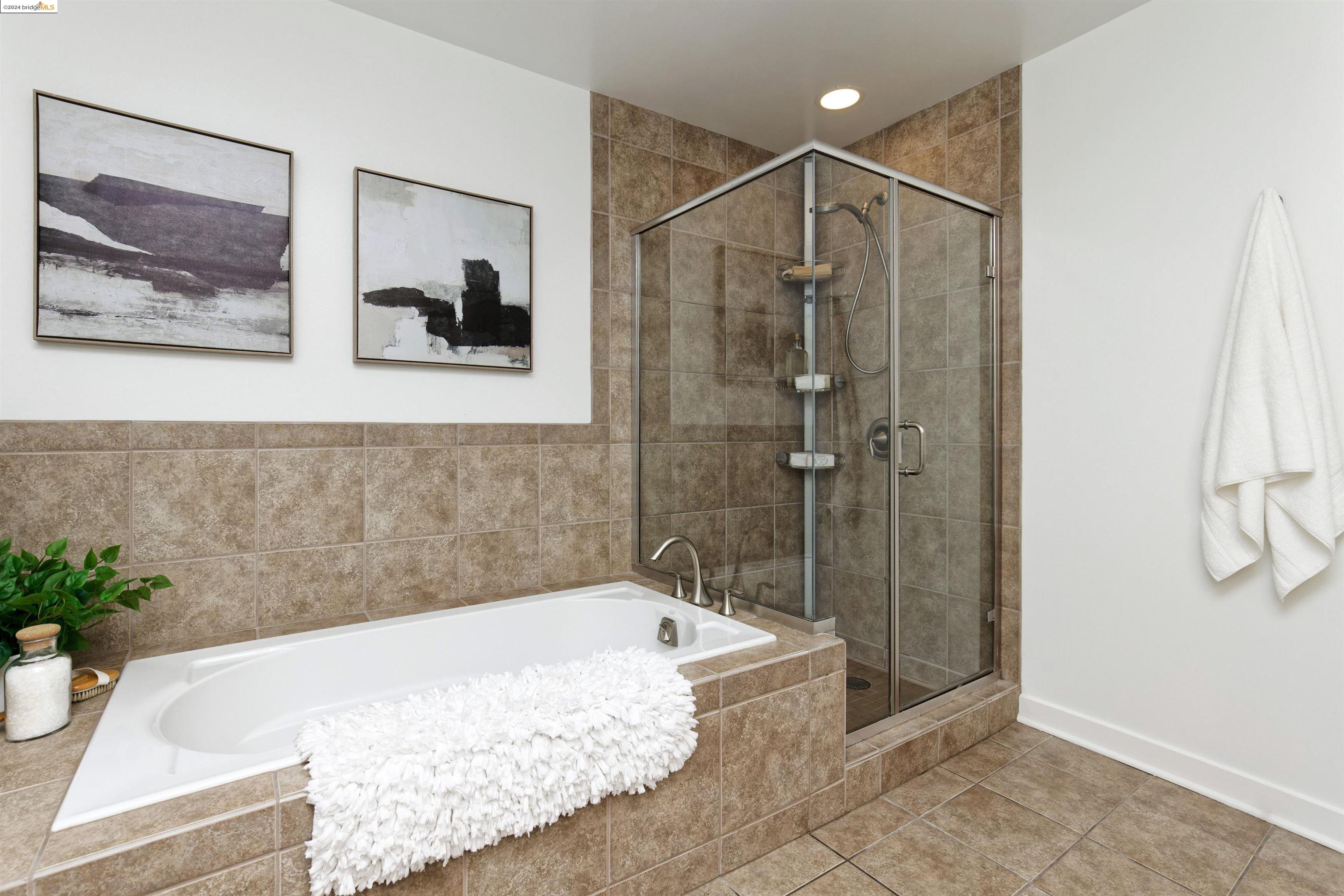 Detail Gallery Image 33 of 49 For 222 Broadway #610,  Oakland,  CA 94607 - 2 Beds | 1 Baths