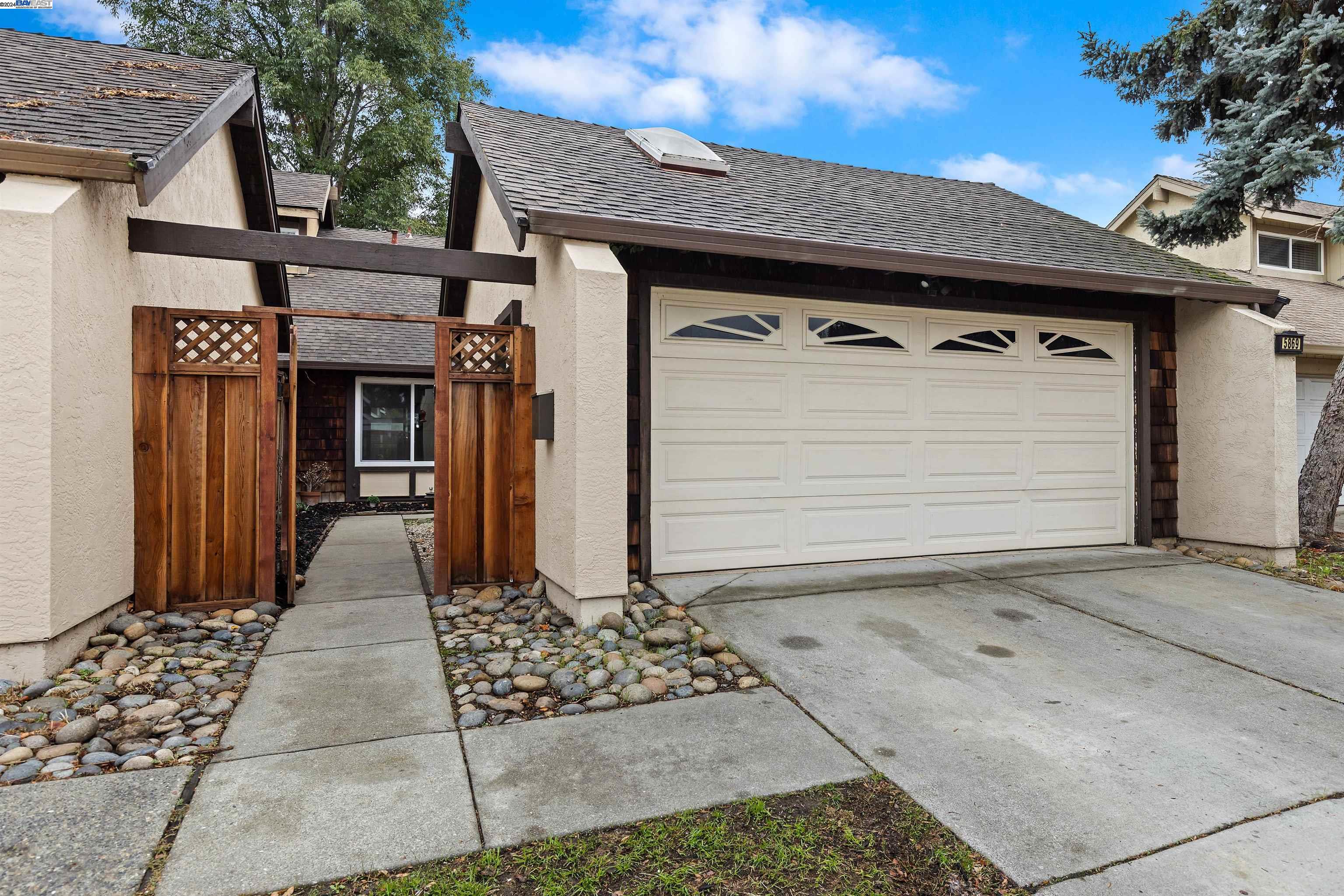 Detail Gallery Image 1 of 1 For 5869 Northway Rd, Pleasanton,  CA 94566 - 2 Beds | 2 Baths