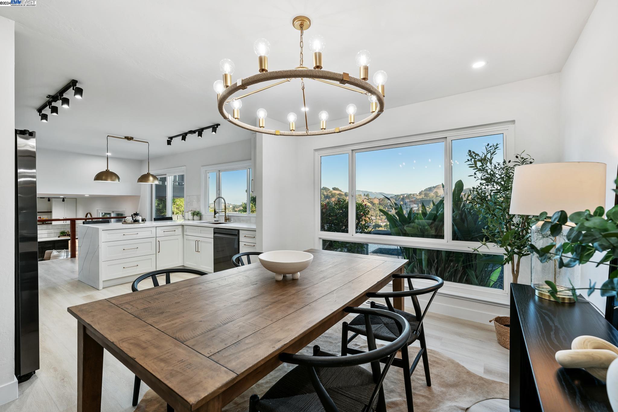 442 Cedar Hill Dr, San Rafael, California 94903, 3 Bedrooms Bedrooms, ,2 BathroomsBathrooms,Residential,For Sale,442 Cedar Hill Dr,41080158