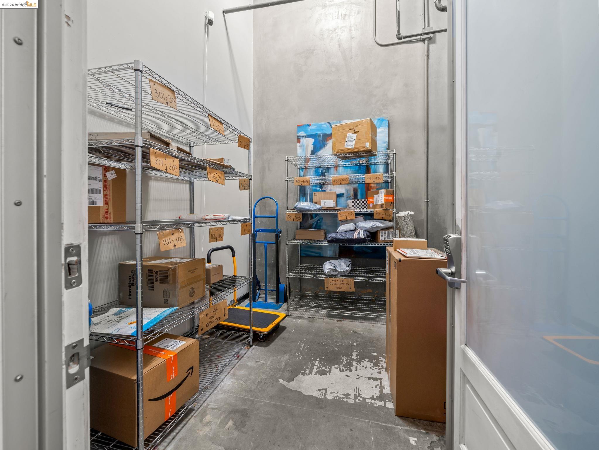 901 Jefferson St # 211, Oakland, California 94607, 1 Bedroom Bedrooms, 3 Rooms Rooms,1 BathroomBathrooms,Residential,For Sale,901 Jefferson St # 211,41080162