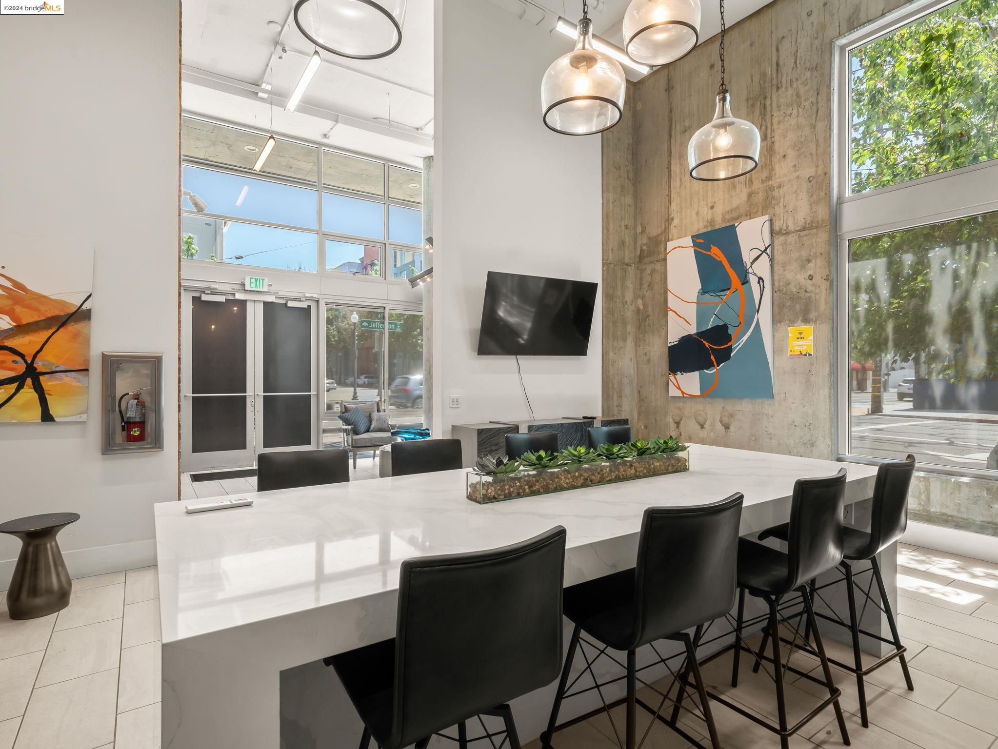 901 Jefferson St # 211, Oakland, California 94607, 1 Bedroom Bedrooms, 3 Rooms Rooms,1 BathroomBathrooms,Residential,For Sale,901 Jefferson St # 211,41080162