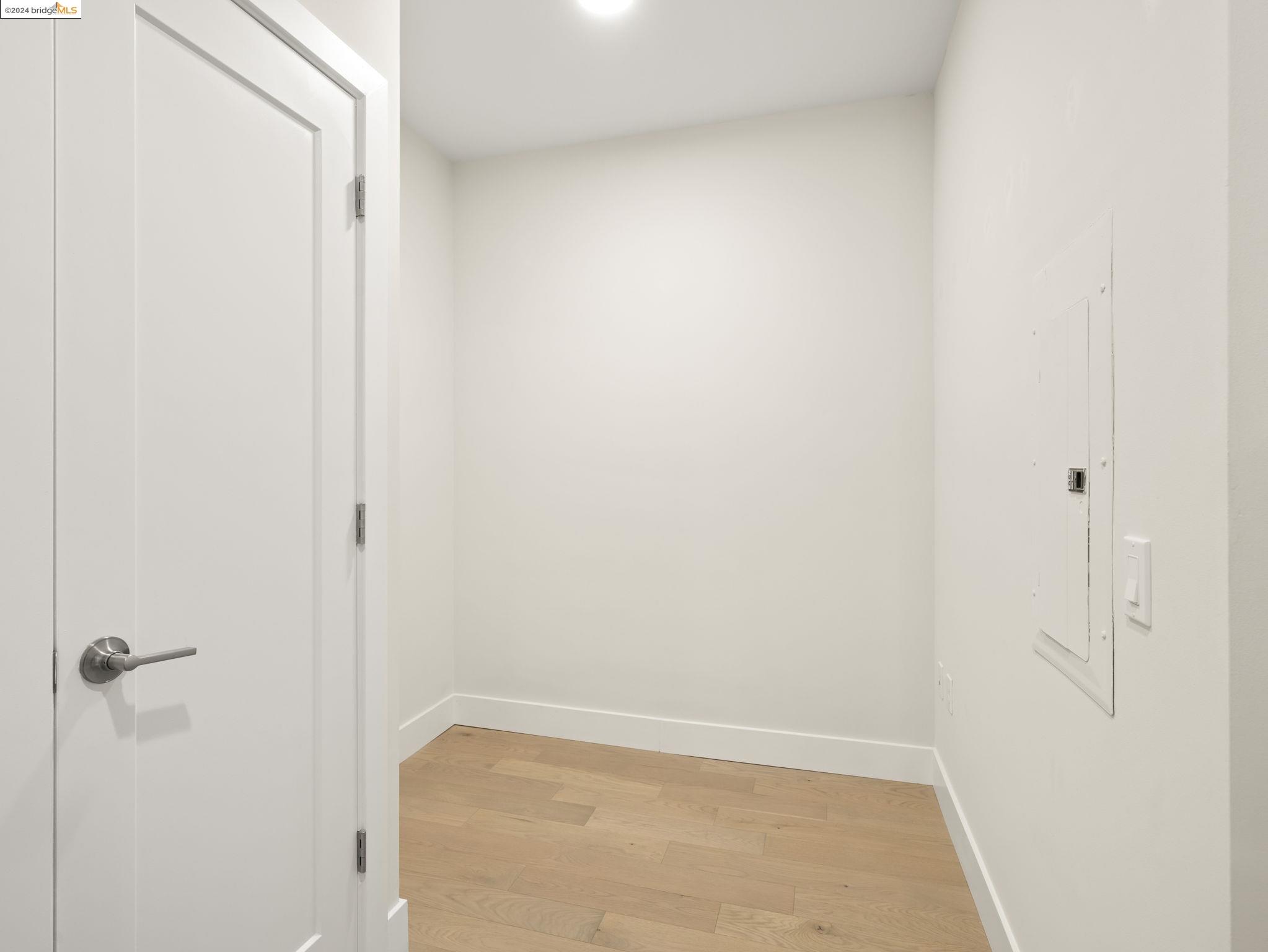 901 Jefferson St # 211, Oakland, California 94607, 1 Bedroom Bedrooms, 3 Rooms Rooms,1 BathroomBathrooms,Residential,For Sale,901 Jefferson St # 211,41080162