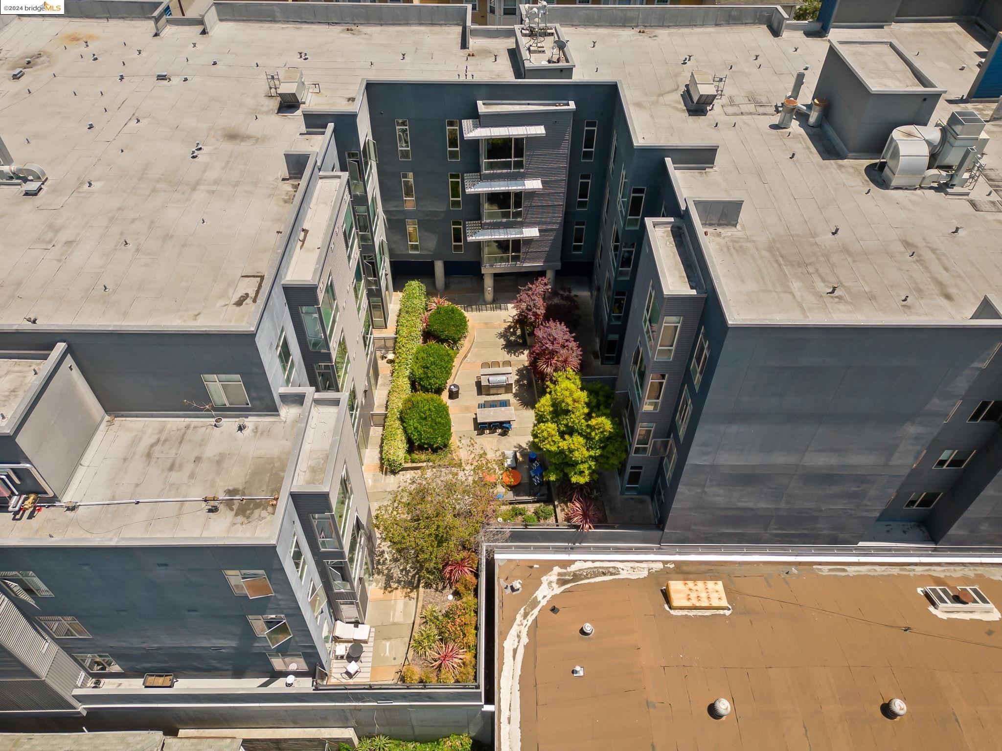 901 Jefferson St # 211, Oakland, California 94607, 1 Bedroom Bedrooms, 3 Rooms Rooms,1 BathroomBathrooms,Residential,For Sale,901 Jefferson St # 211,41080162
