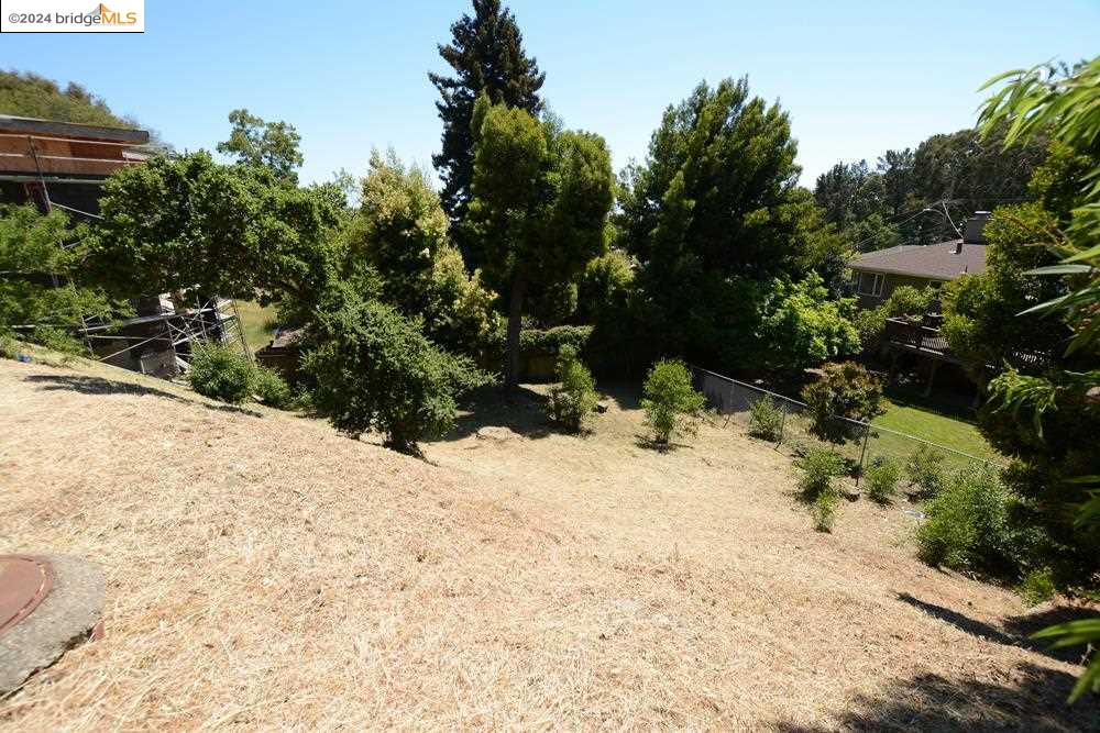 Detail Gallery Image 1 of 1 For 0 Maiden Ln, Oakland,  CA 94602 - – Beds | – Baths